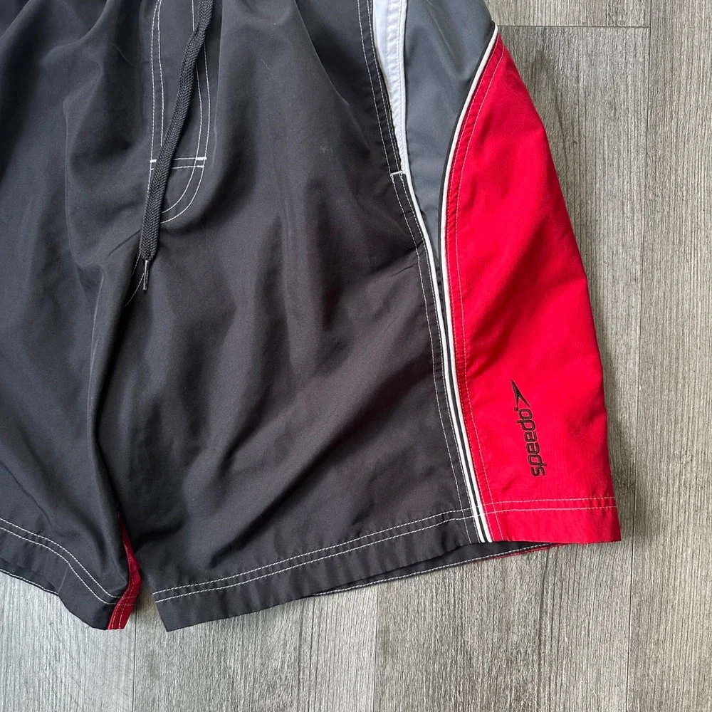 Speedo Y2K surf Black Red Swim Trunks Mesh Liner Men's Large embroidered